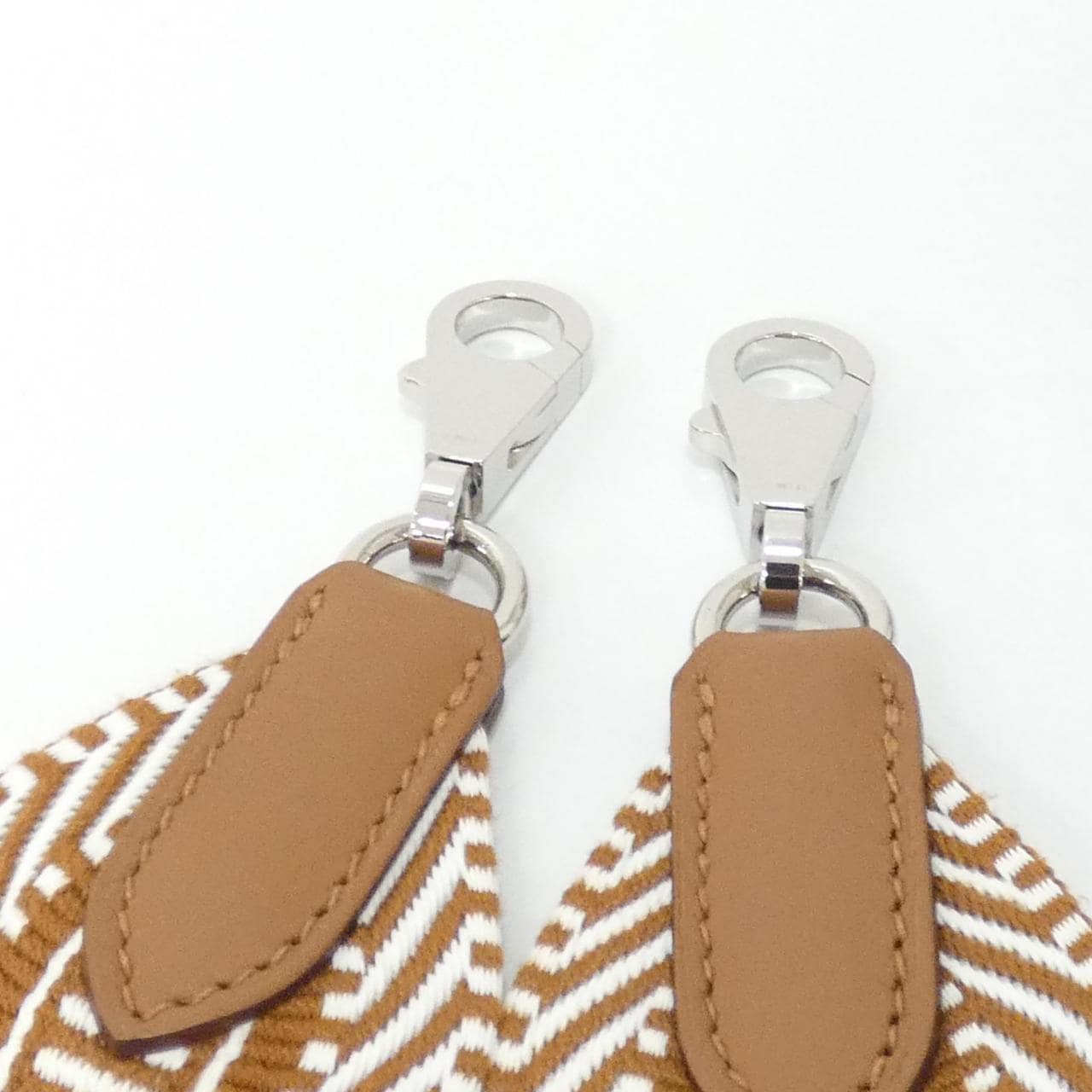 エルメス サングル カヴァル 073651CK ストラップ