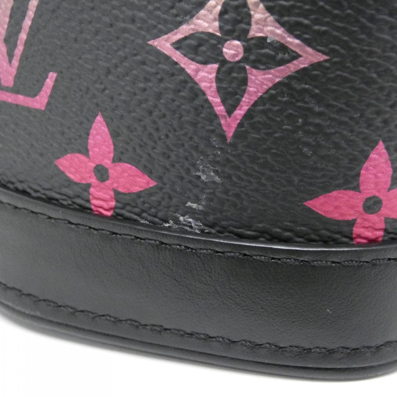 ルイヴィトン モノグラム イリディセント エンベロップ ポーチ M13906 ショルダーバッグ