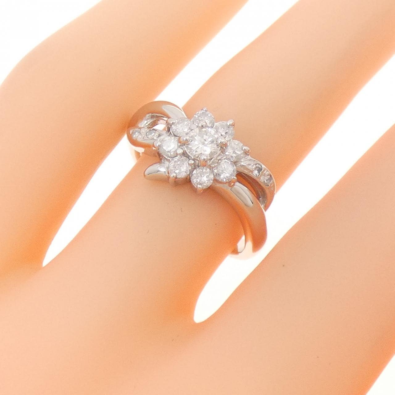PT900 フラワー ダイヤモンド リング 0.50CT