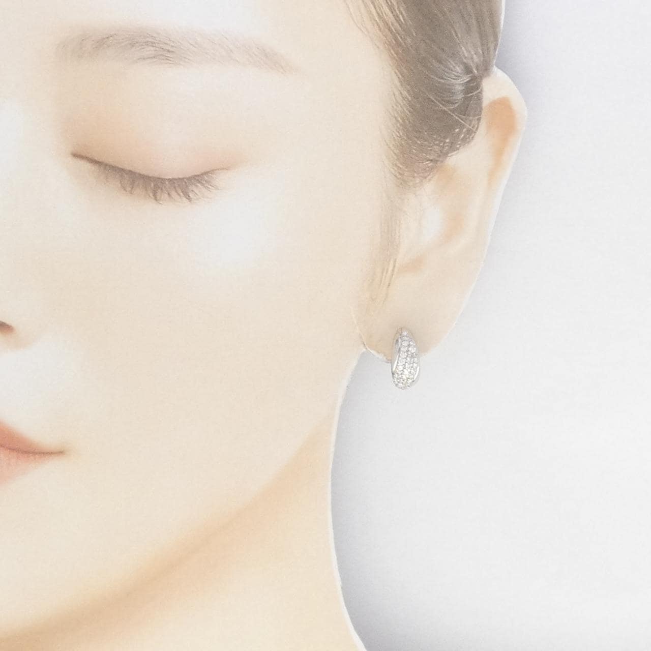 PT900 ダイヤモンド ピアス 0.72CT