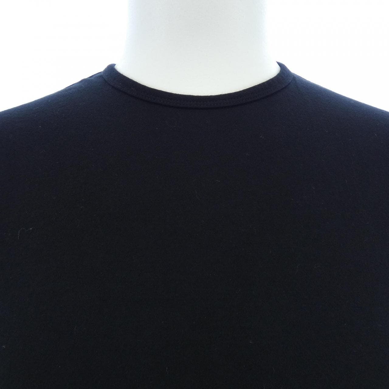 エンポリオアルマーニ EMPORIO ARMANI トップス