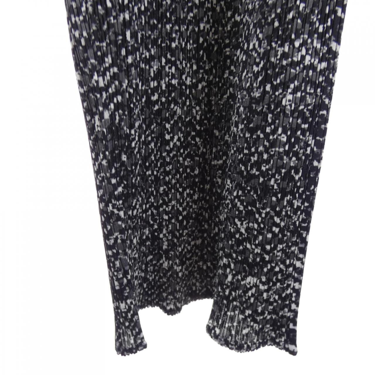 プリーツプリーズ PLEATS PLEASE PP81-JF443 パンツ