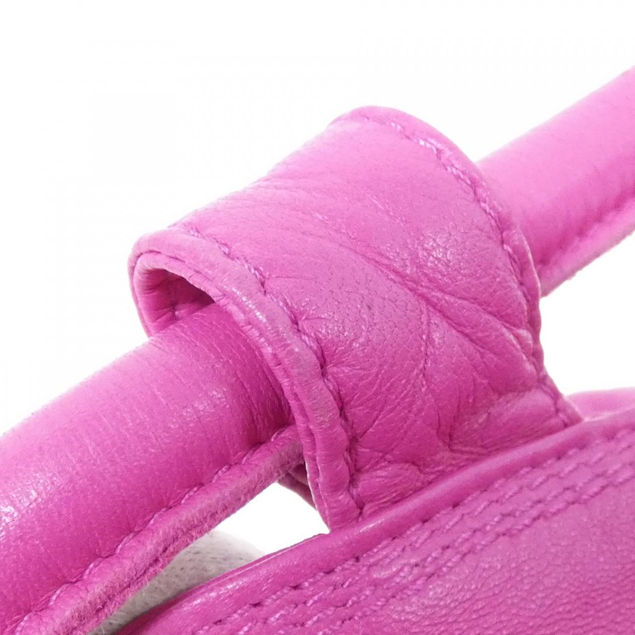 ロエベ ミストラル バッグ