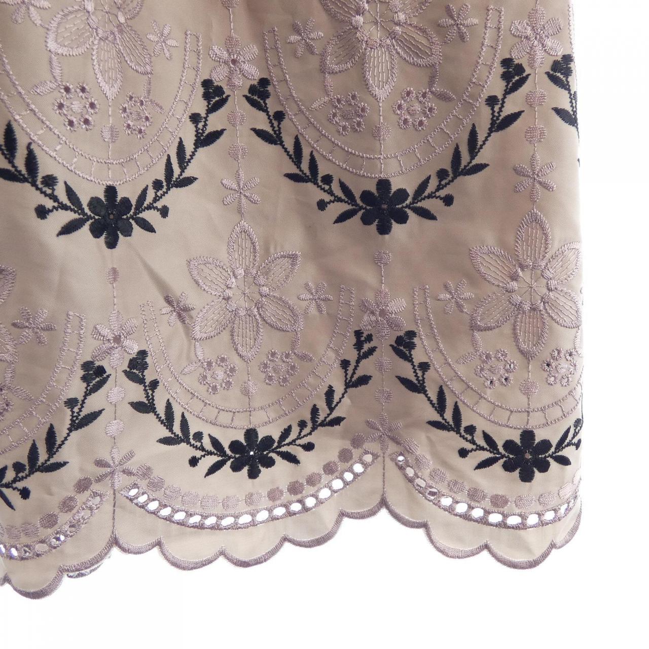 トゥービーシック TO BE CHIC スカート