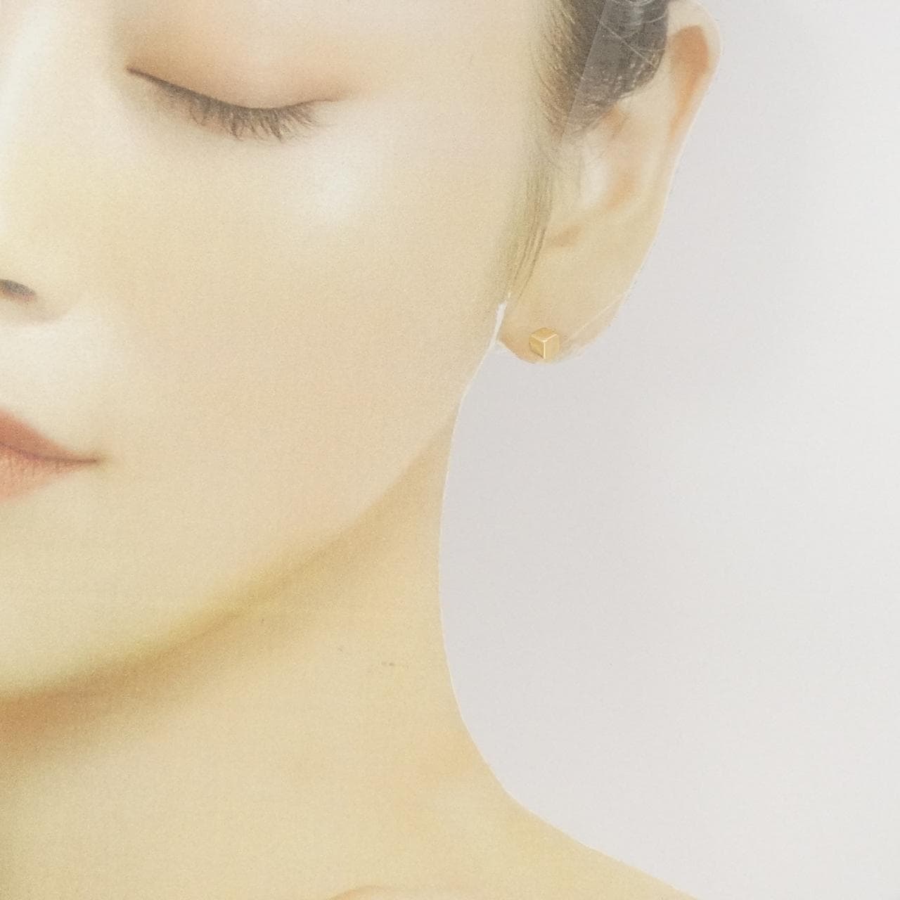 [BRAND NEW] K18YG earrings