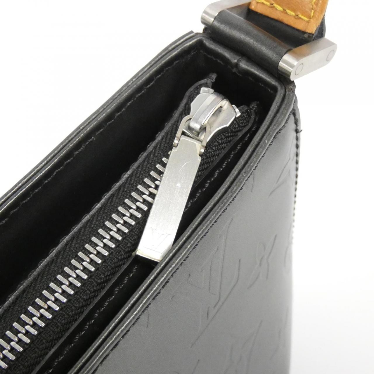 ルイヴィトン モノグラム マット ファウラー M55142 ショルダーバッグ