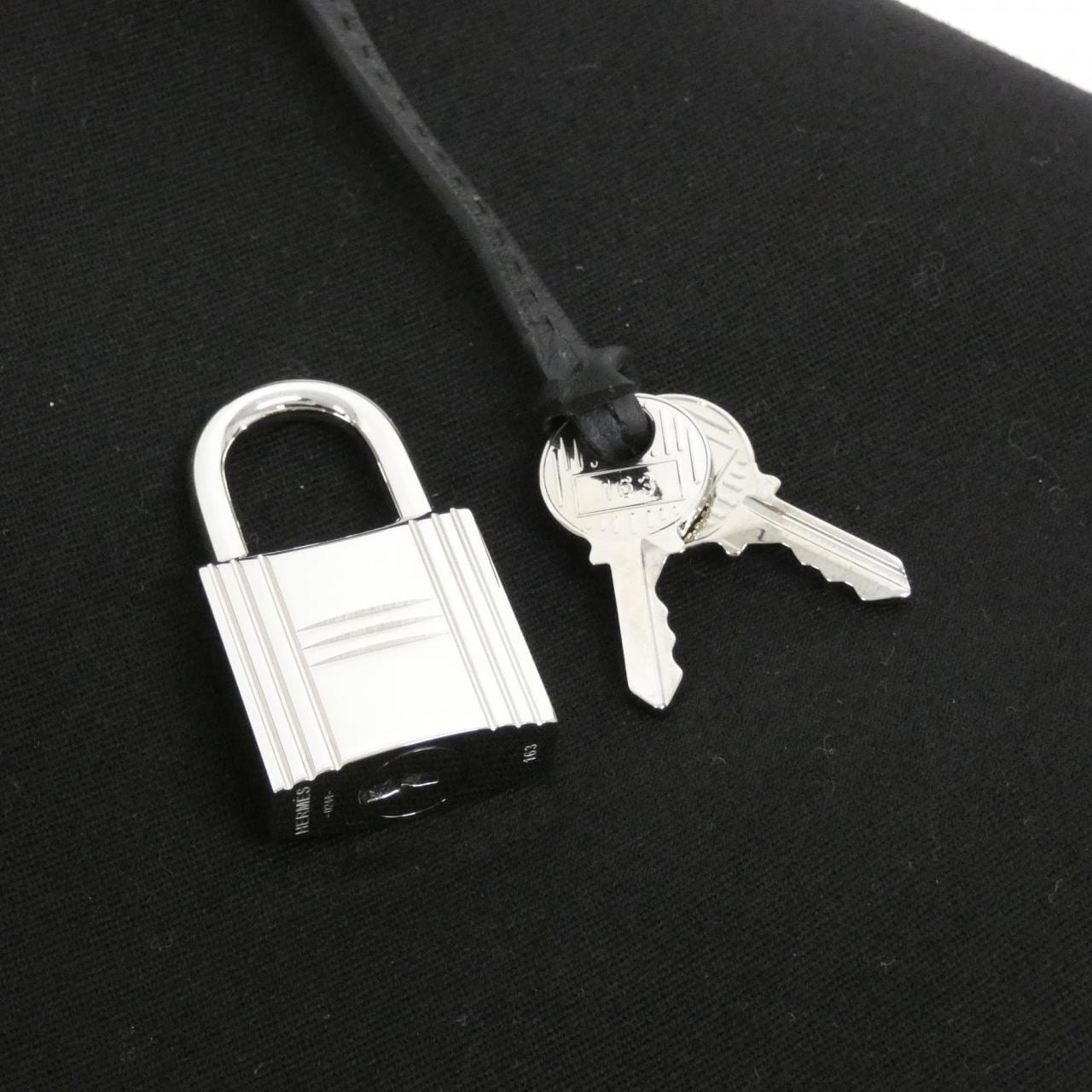 エルメス アッカド PM 085316CK ショルダーバッグ