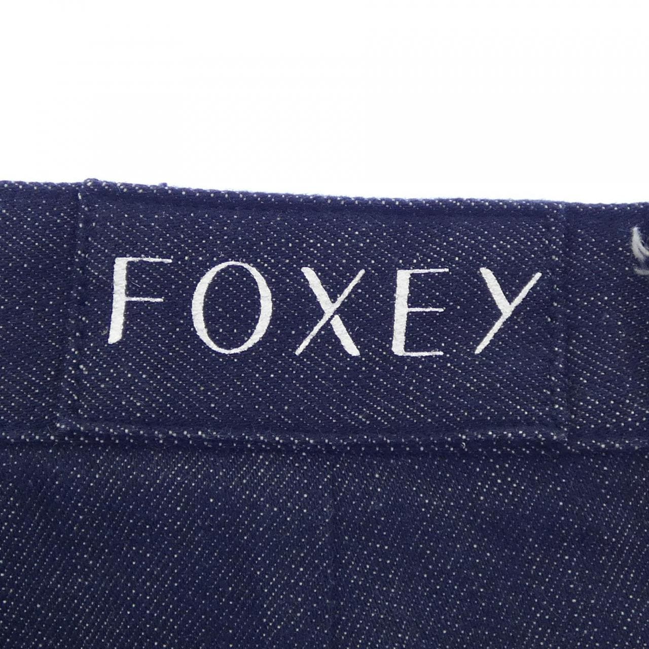 フォクシーニューヨーク FOXEY NEW YORK ジーンズ