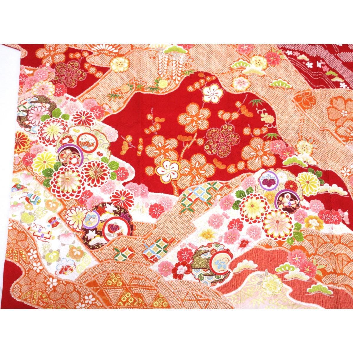 振袖　友禅金彩加工　刺繍入り絞り加工