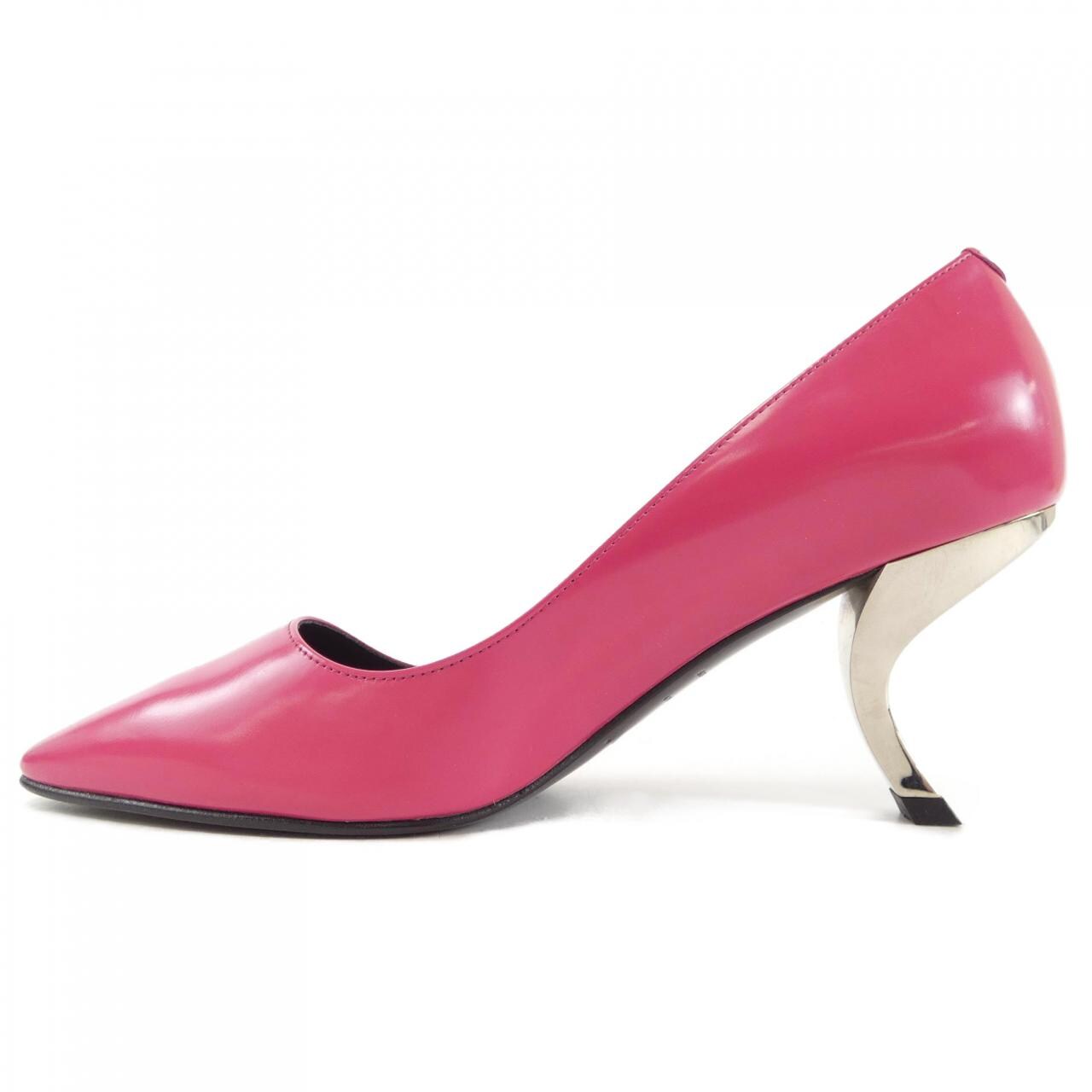 ロジェヴィヴィエ ROGER VIVIER パンプス