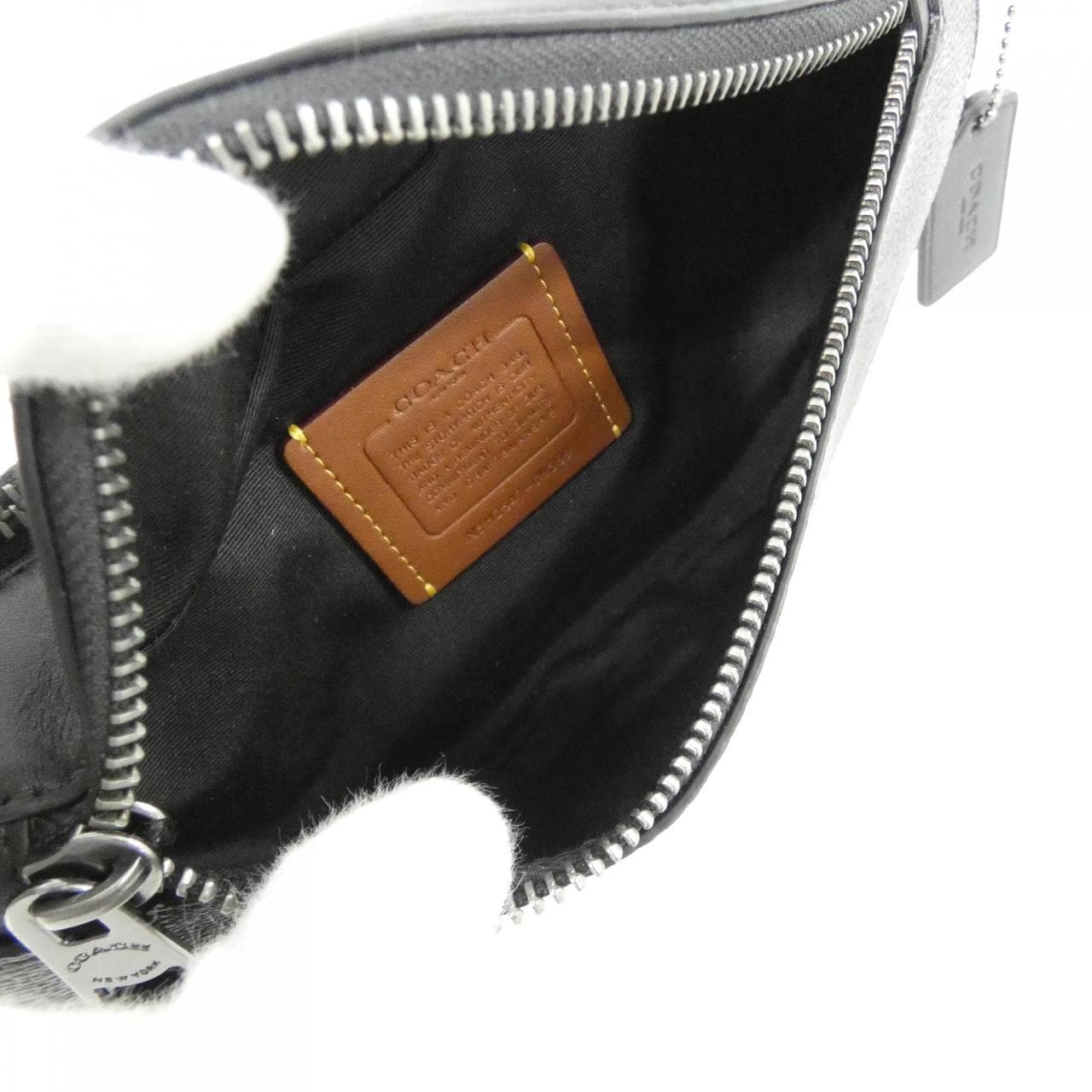 【新品】コーチ CW369 ショルダーバッグ