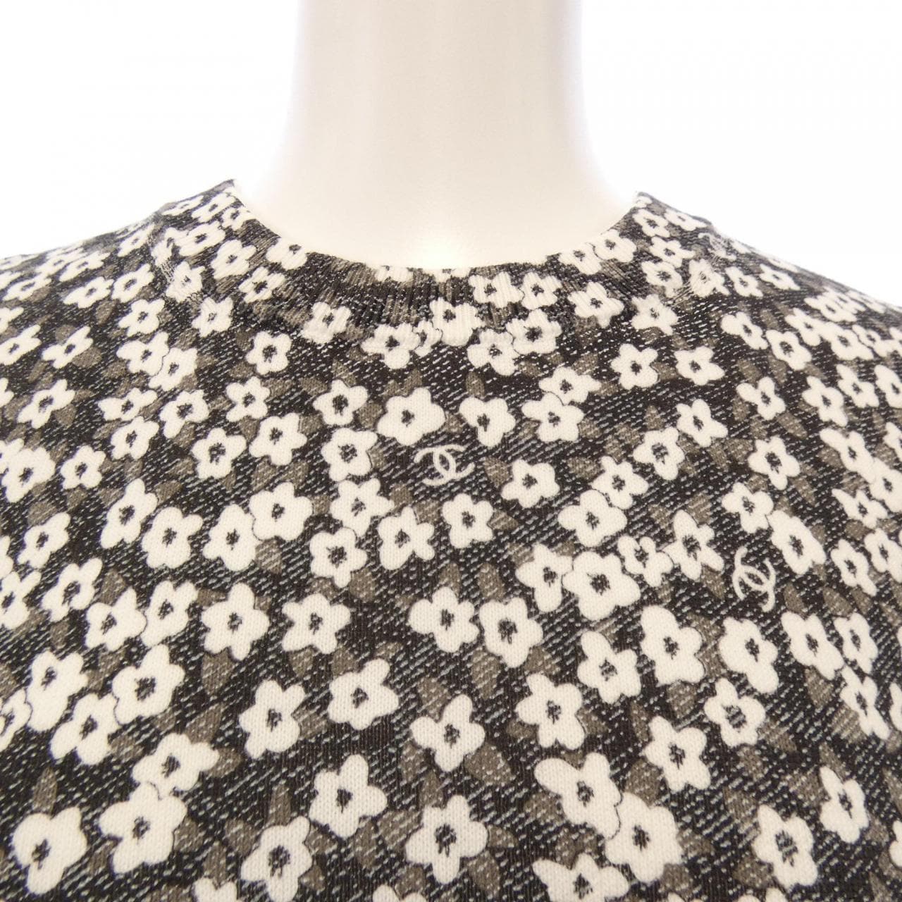 シャネル CHANEL LOOK23 P77924K11270 Tシャツ