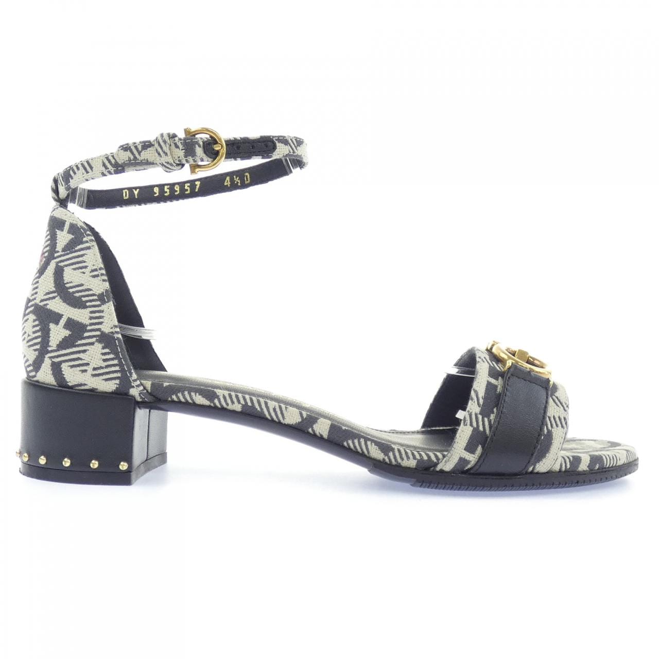 サルヴァトーレフェラガモ SALVATORE FERRAGAMO サンダル
