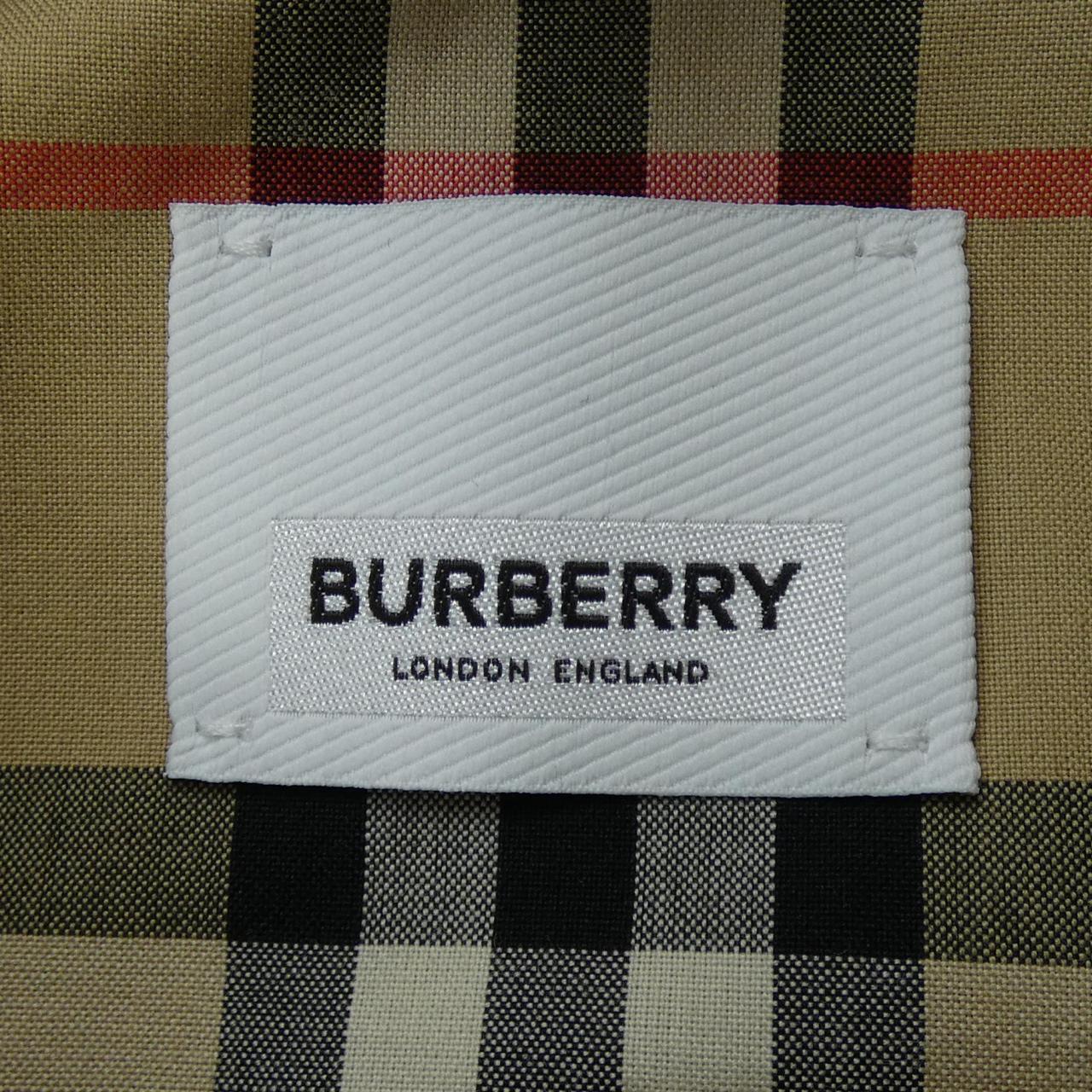 BURBERRY巴寶莉風衣