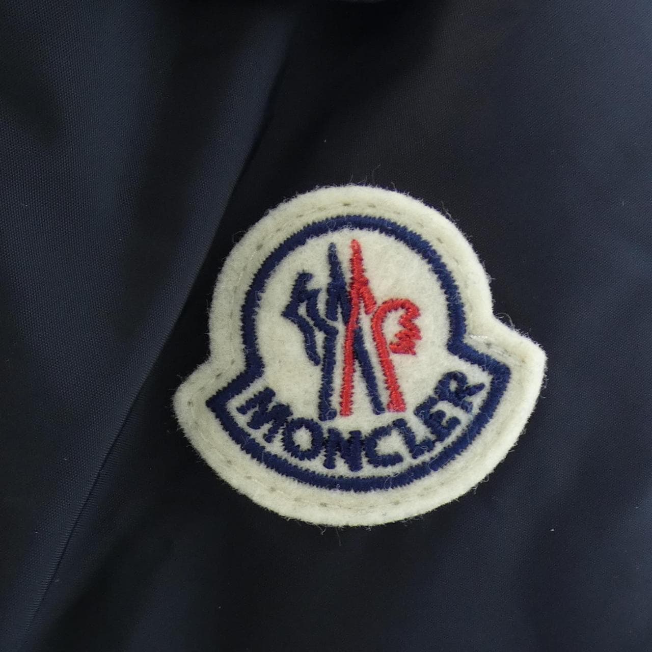 モンクレール MONCLER ダウンジャケット