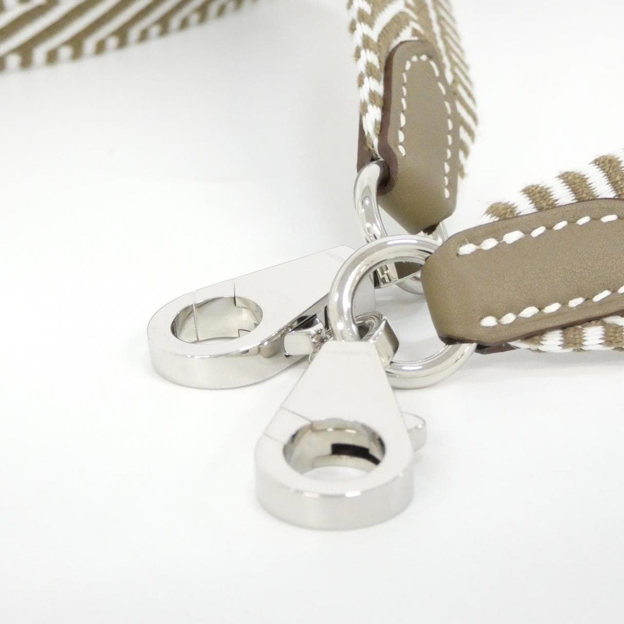 エルメス サングル カヴァル 073650CK ストラップ