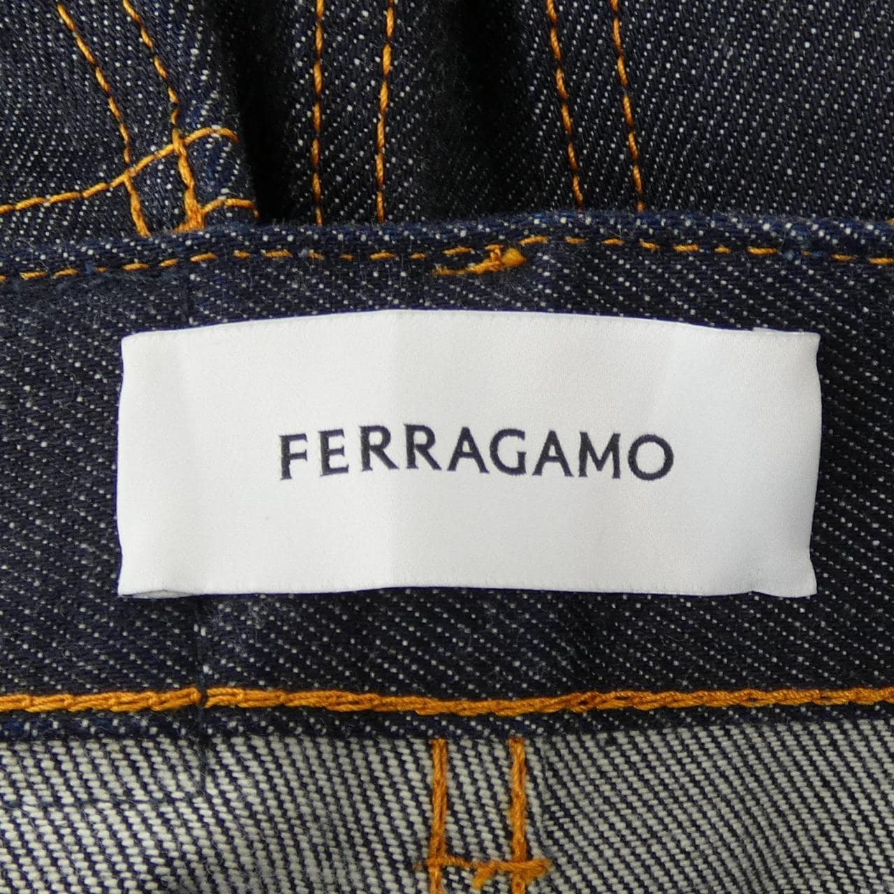フェラガモ FERRAGAMO ジーンズ