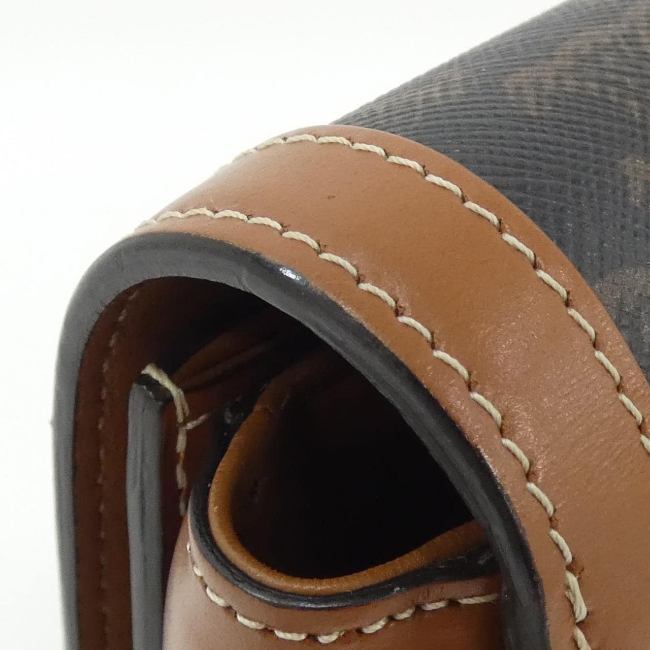 セリーヌ ティーン トリオンフ 188882BZ4 ショルダーバッグ