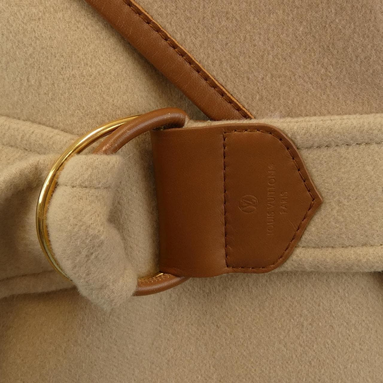 ルイヴィトン LOUIS VUITTON ベルテッドダブルフェイスフーデッドラップコート FMCO05NUV コート