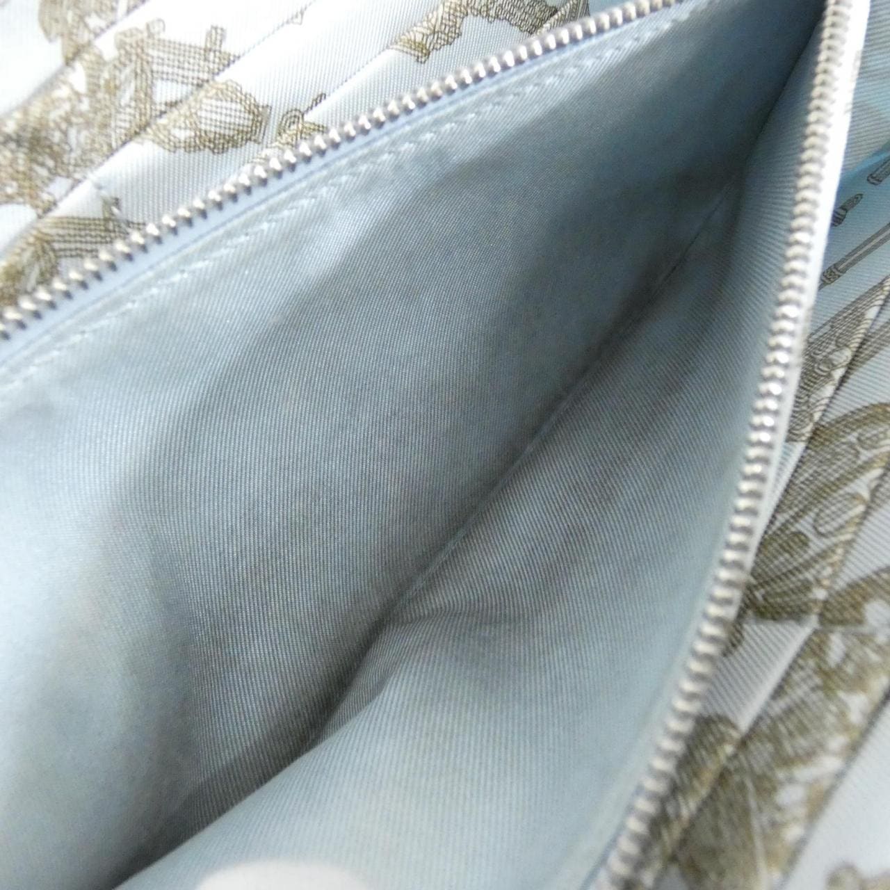 エルメス MERVILLEUSES LANTERNES シルク イン クラシック 086366CK 財布