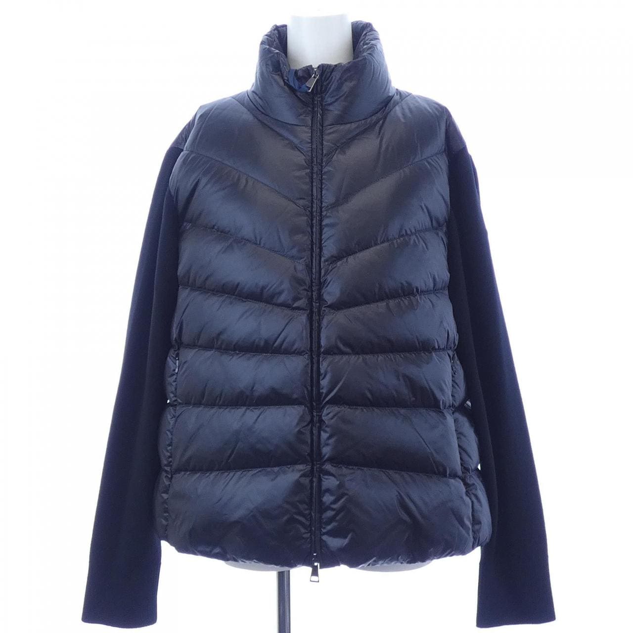 【新品】モンクレール MONCLER K20939B00024 ダウンジャケット