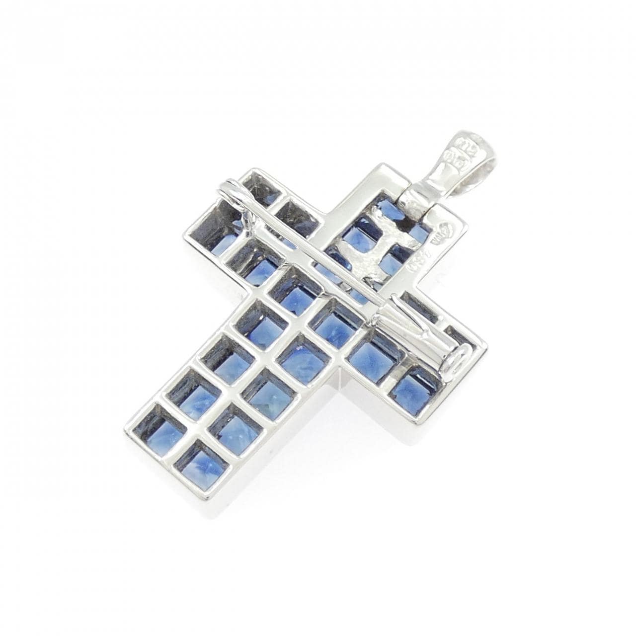 K18WG クロス サファイヤ ペンダント 4.80CT