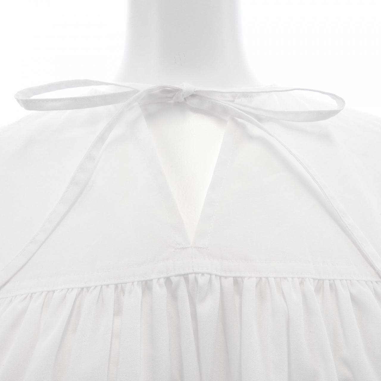 ヨリ yori トップス