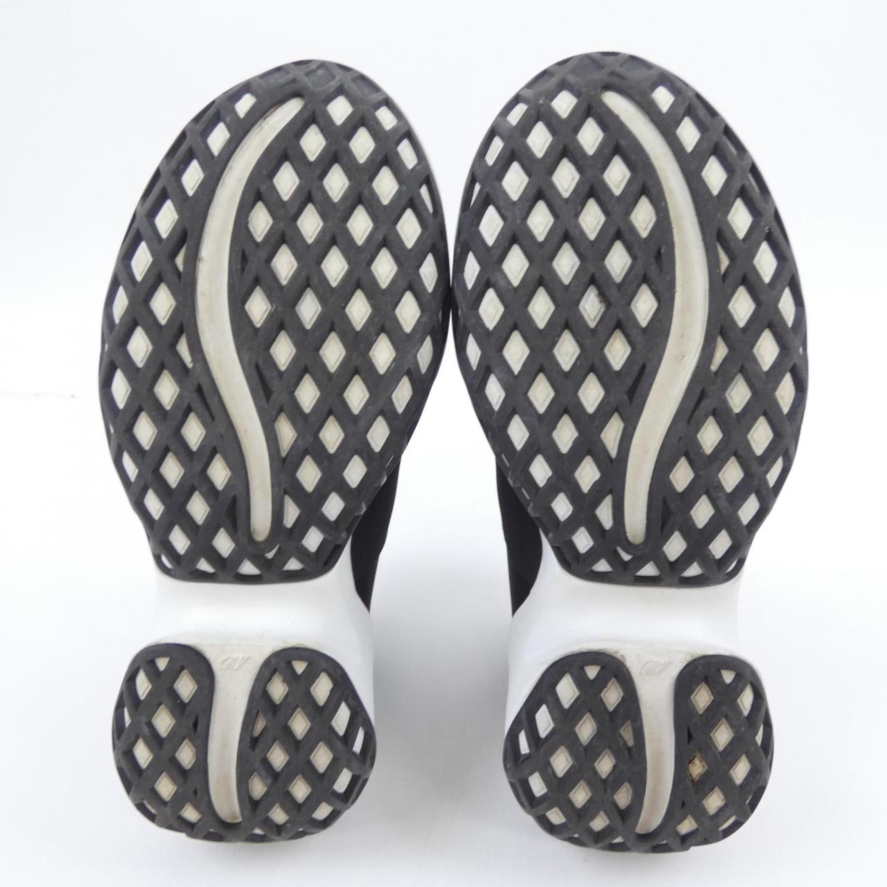 ロジェヴィヴィエ ROGER VIVIER ヴィヴ ラン スニーカー