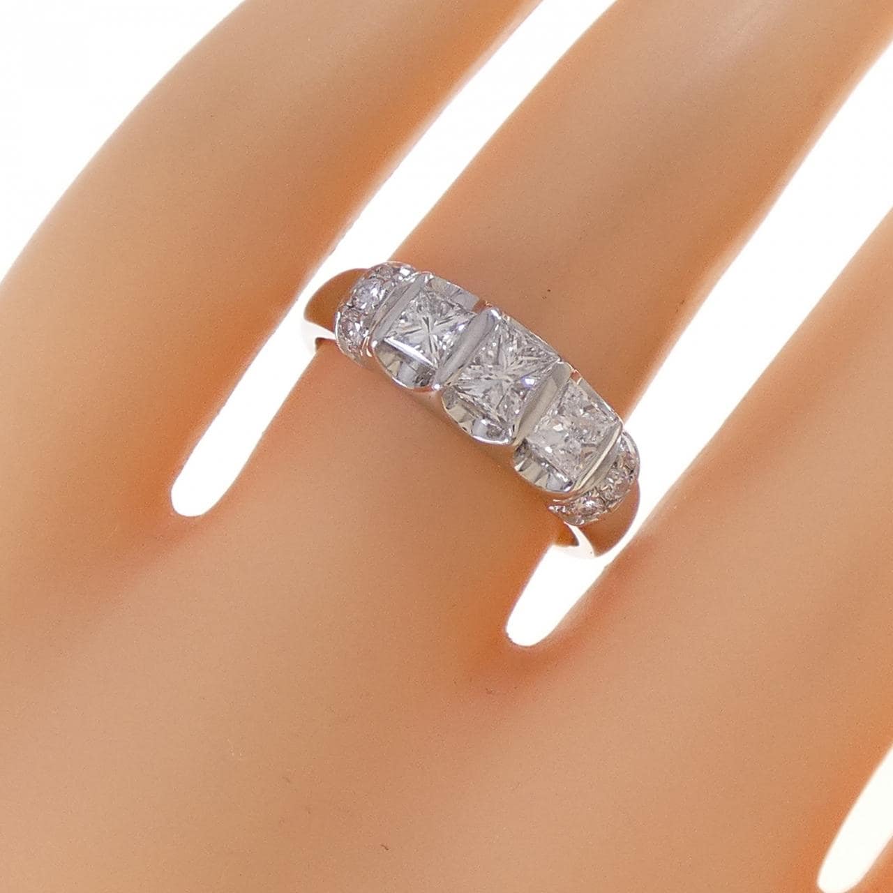 PT900 ダイヤモンド リング 1.00CT