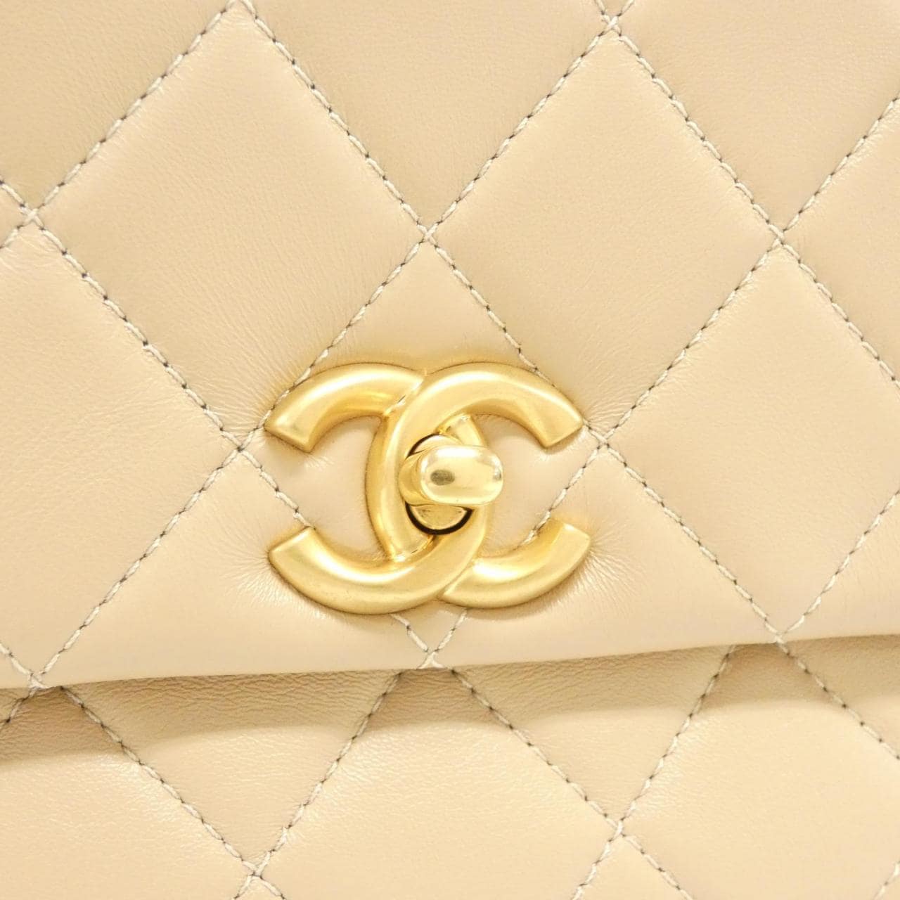 CHANEL AS4886 Shoulder Bag