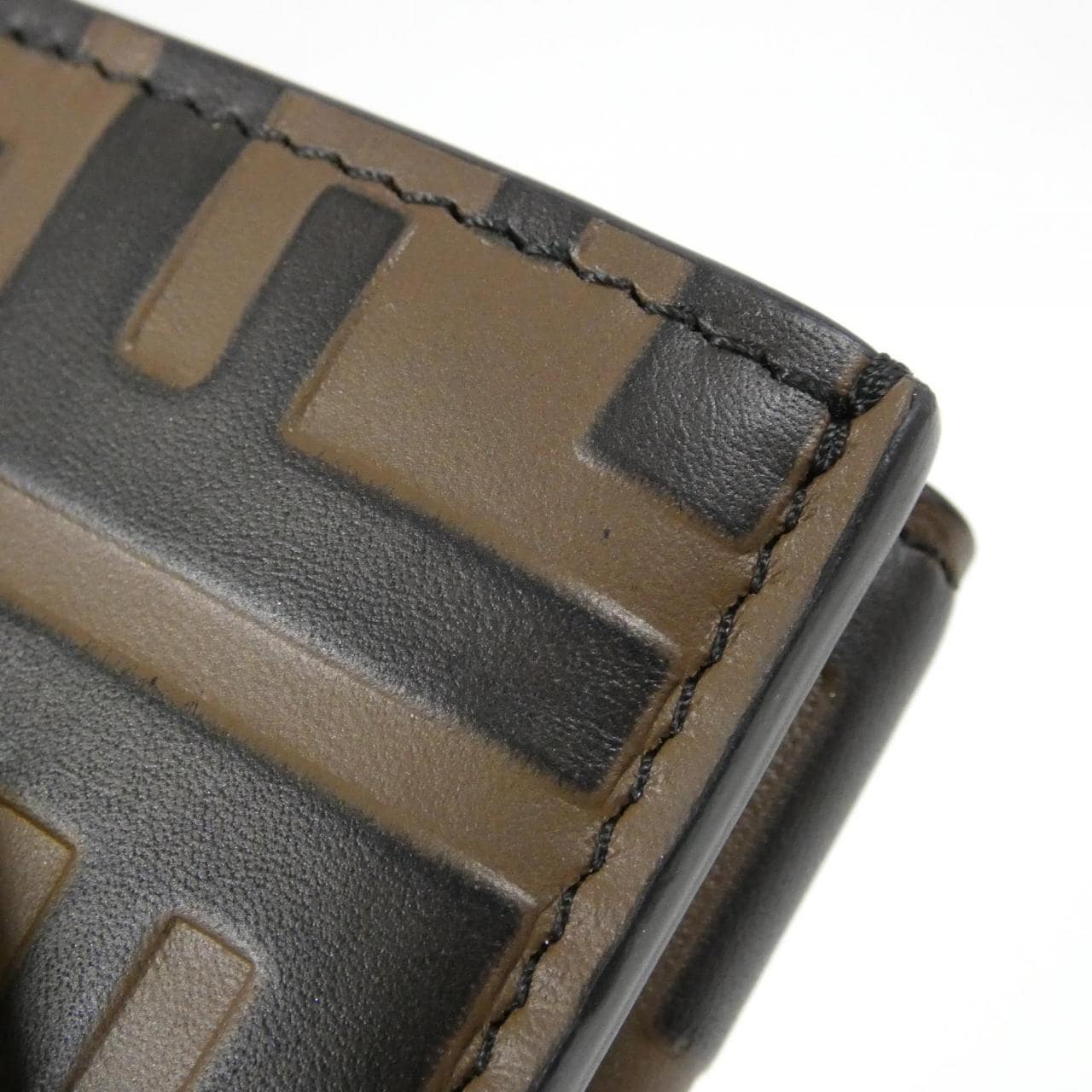 フェンディ 8M0480 ADYM 財布