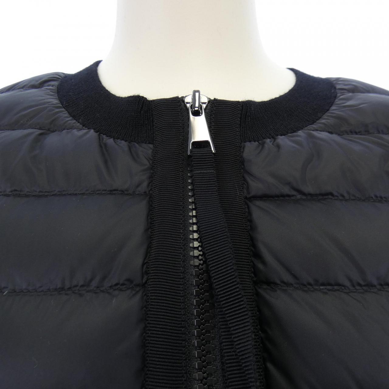 MONCLER MONCLER 20939B51000 羽絨服