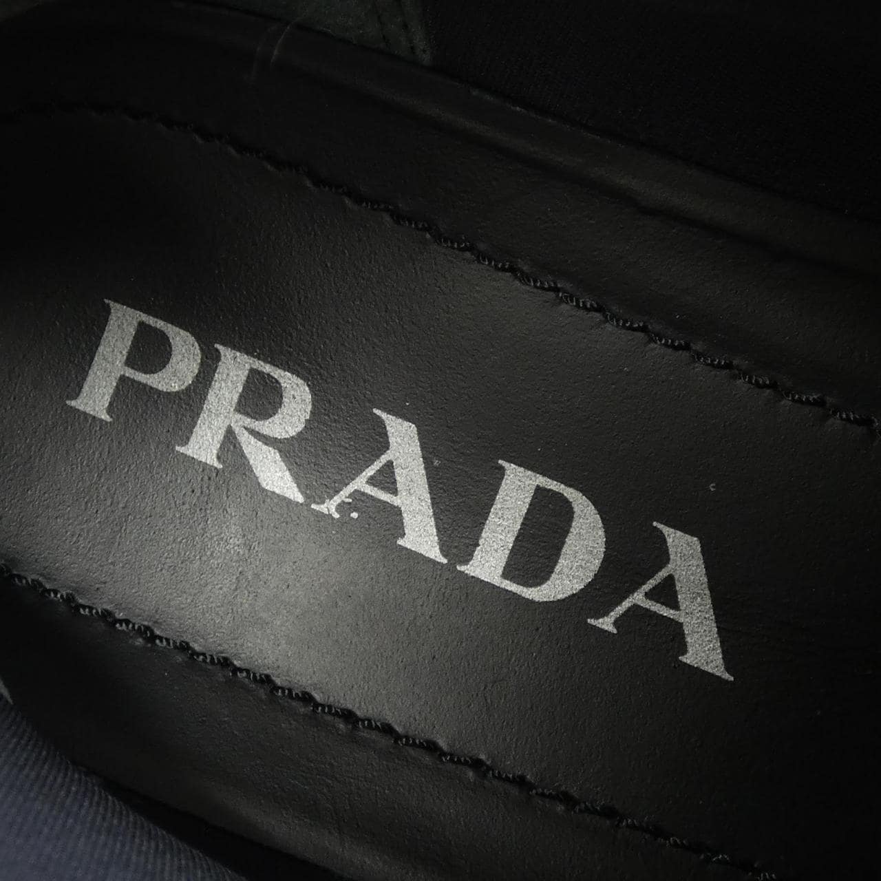 プラダ PRADA スニーカー