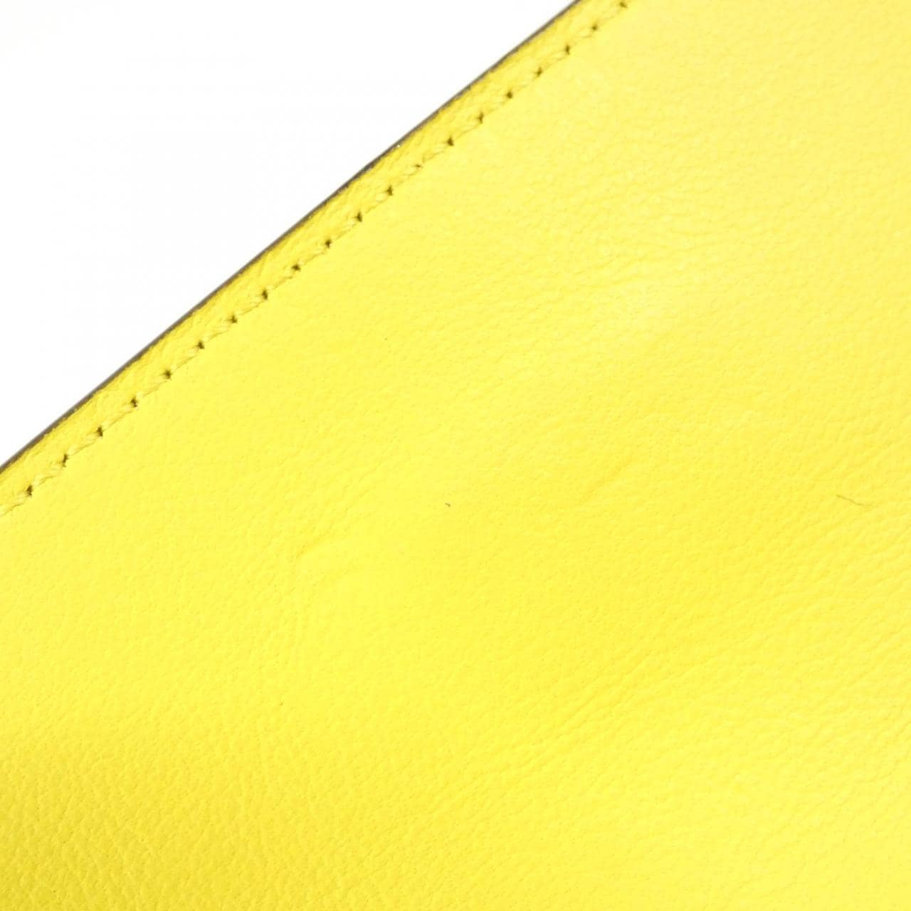 フェンディ SELLERIA ピーカブー 8AP159 A91B キーケース