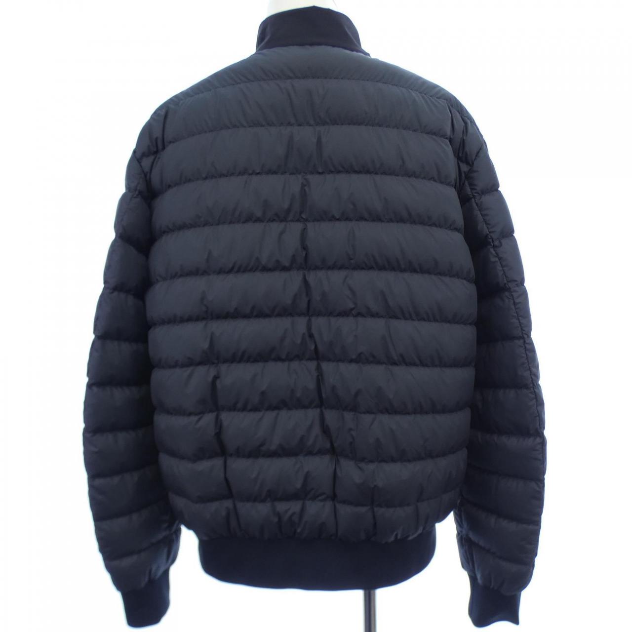 モンクレール MONCLER ダウンジャケット