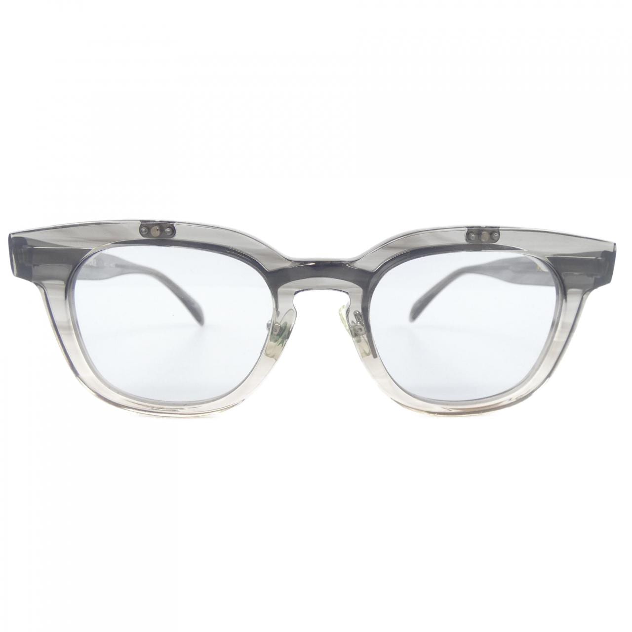 NEW. WHITE HORSE SUNGLASSES