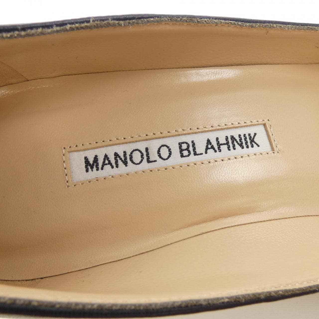 マノロブラニク MANOLO BLAHNIK OKKATOPIA パンプス