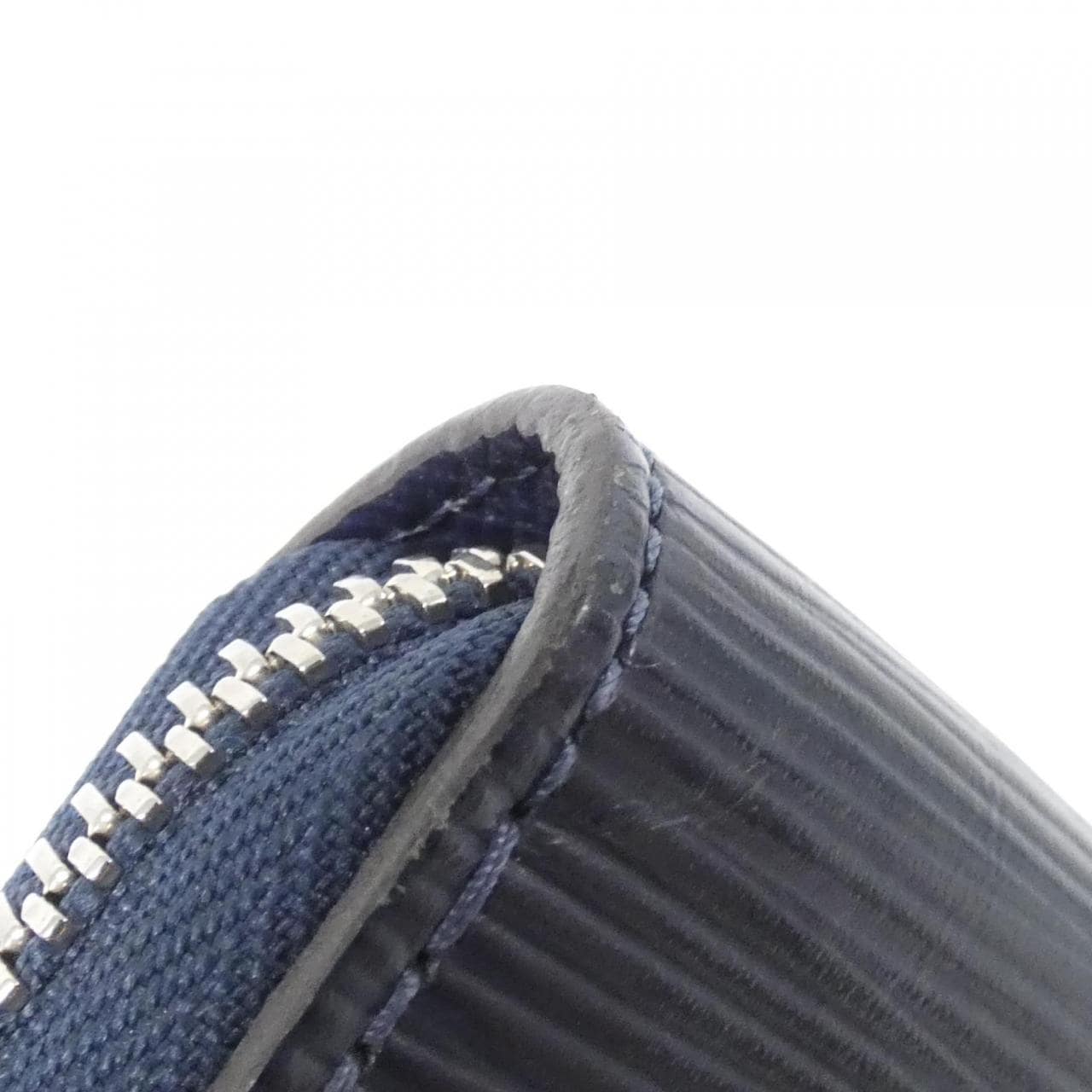 ルイヴィトン エピ ジッピー オーガナイザー M62644 財布