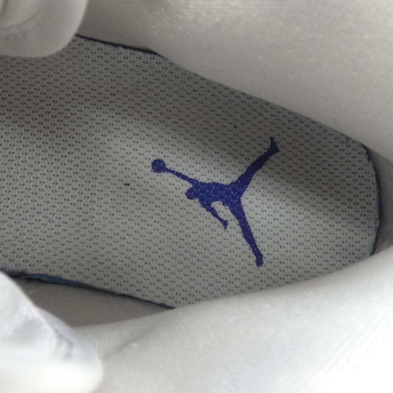 ナイキ ジョーダン NIKE JORDAN BQ6472-104 スニーカー