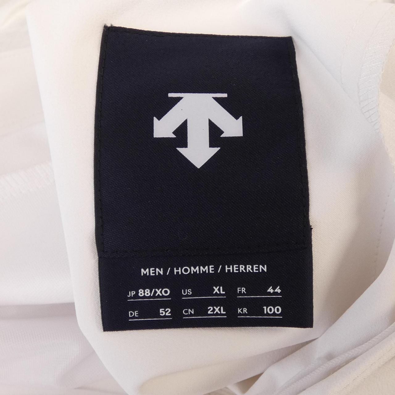 デサント DESCENTE ショートパンツ