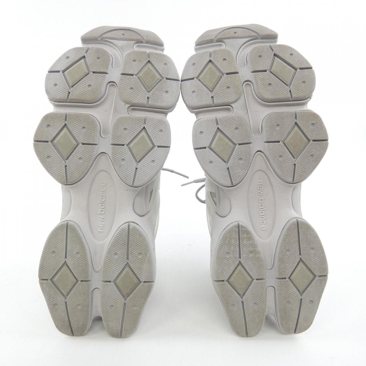 ニューバランス NEW BALANCE U9060IAB スニーカー