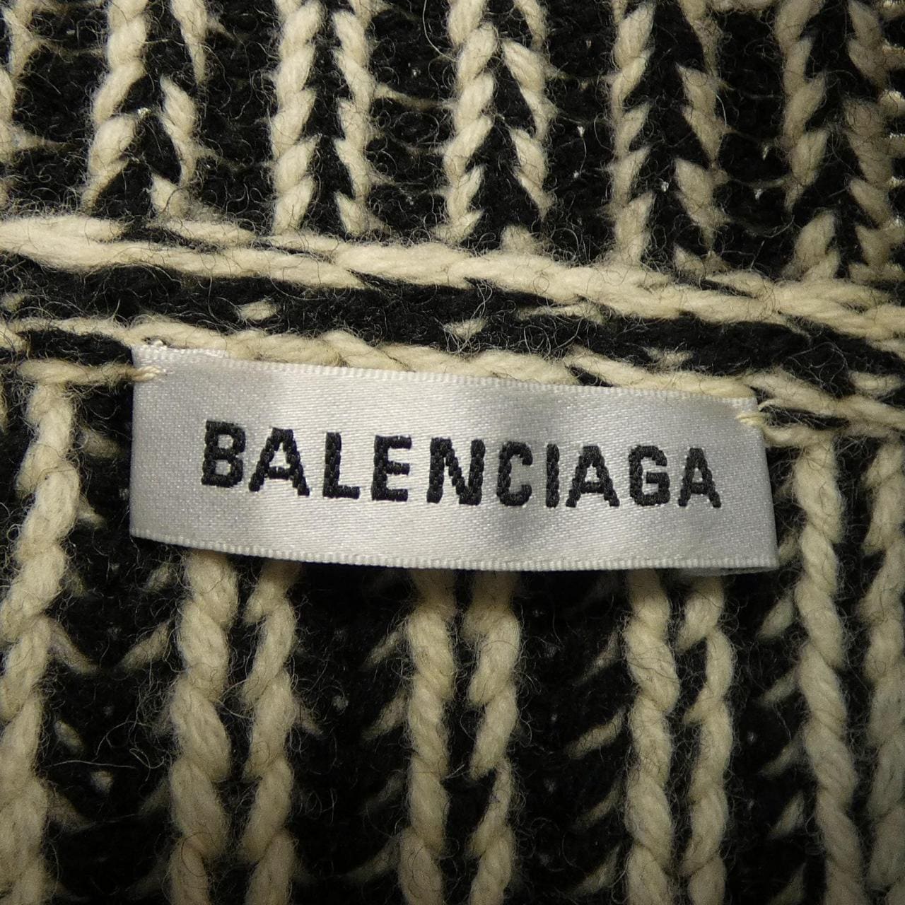 バレンシアガ BALENCIAGA 529209 T1474 ニット