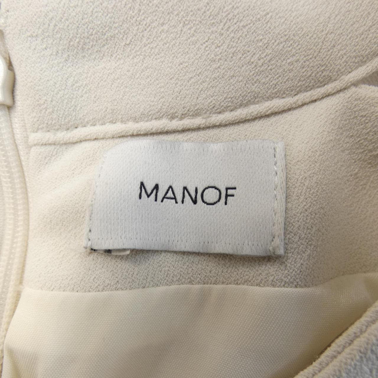 MANOF连衣裙