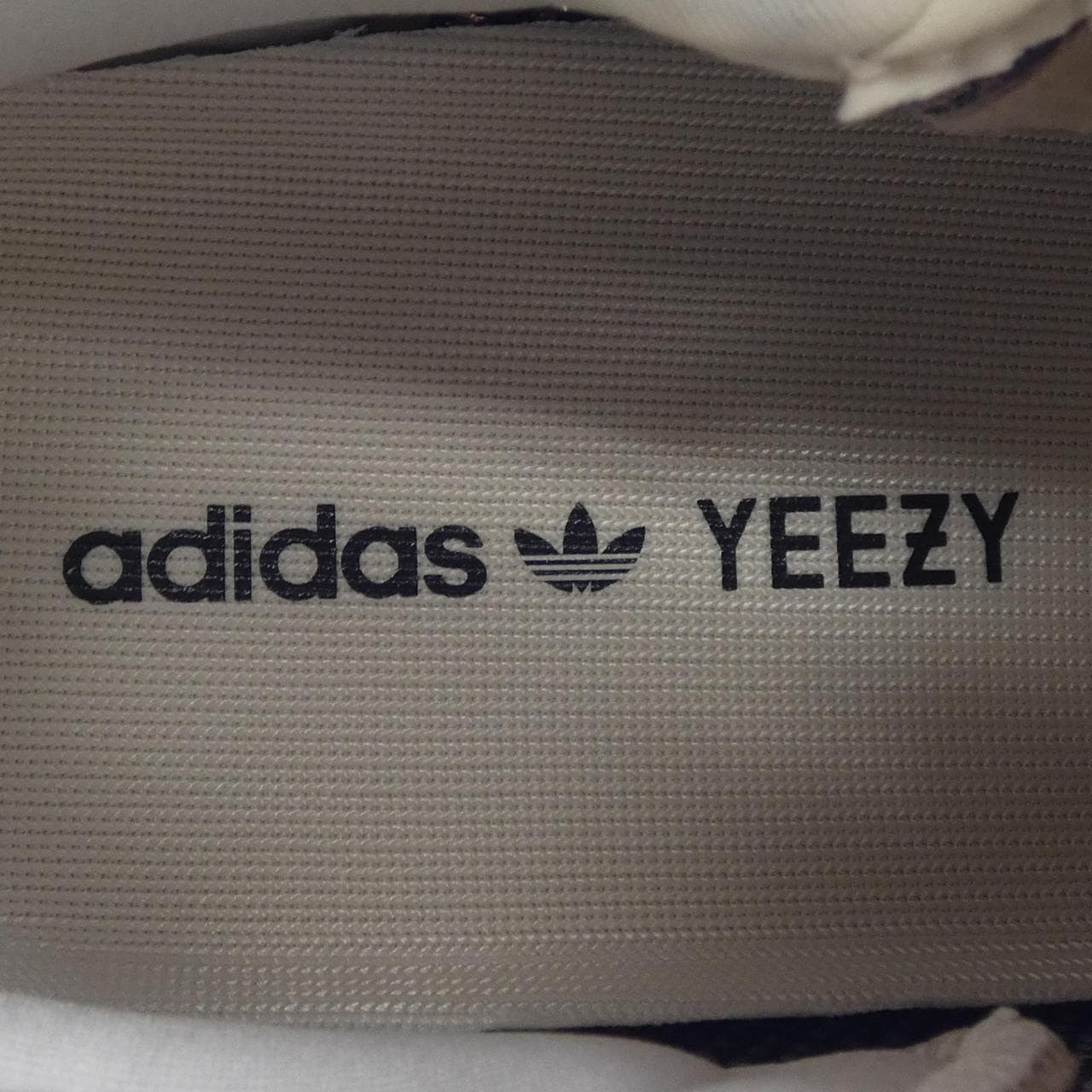 アディダス ADIDAS GY7658 YEEZY スニーカー