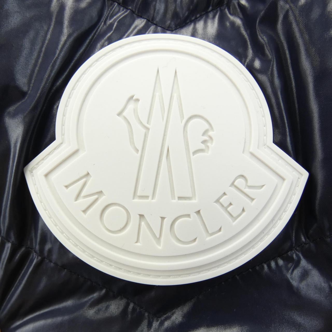 モンクレール MONCLER ダウンジャケット