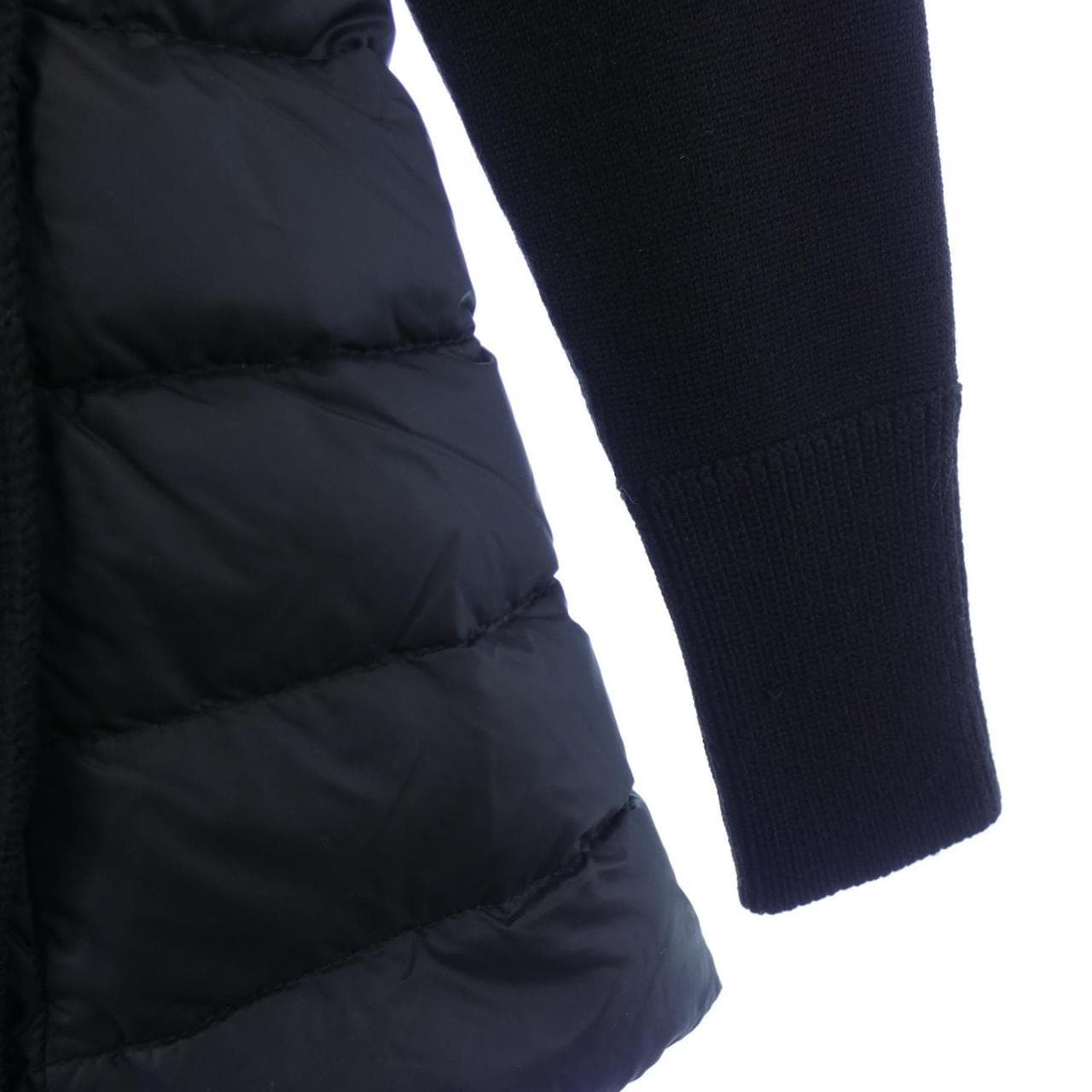 モンクレール MONCLER ダウンジャケット