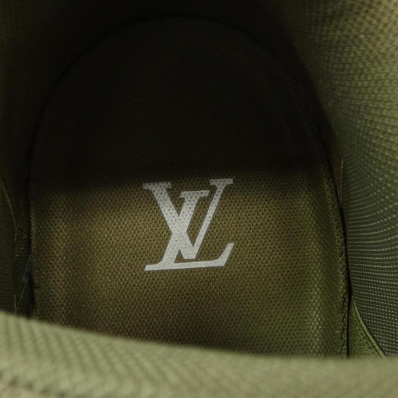 ルイヴィトン LOUIS VUITTON LVトレイナーマキシライン スニーカー