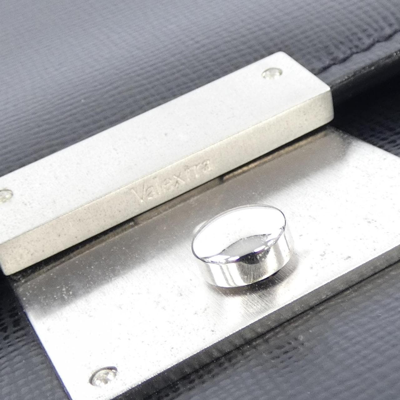 ヴァレクストラ VALEXTRA BAG