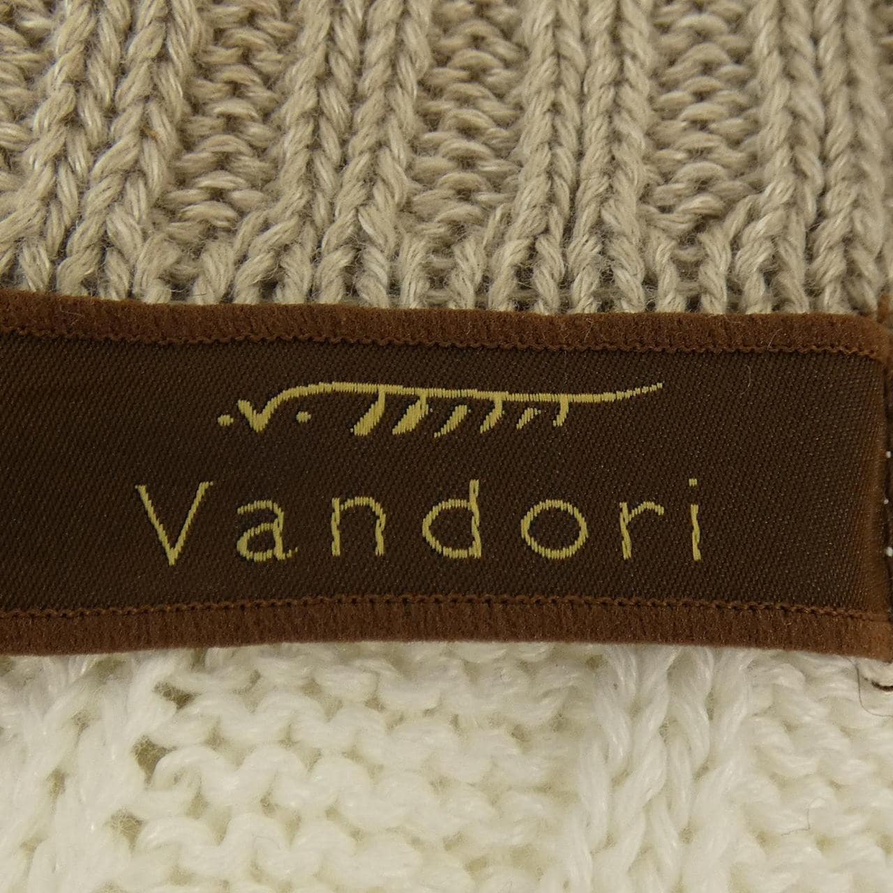 VANDORI針織衫