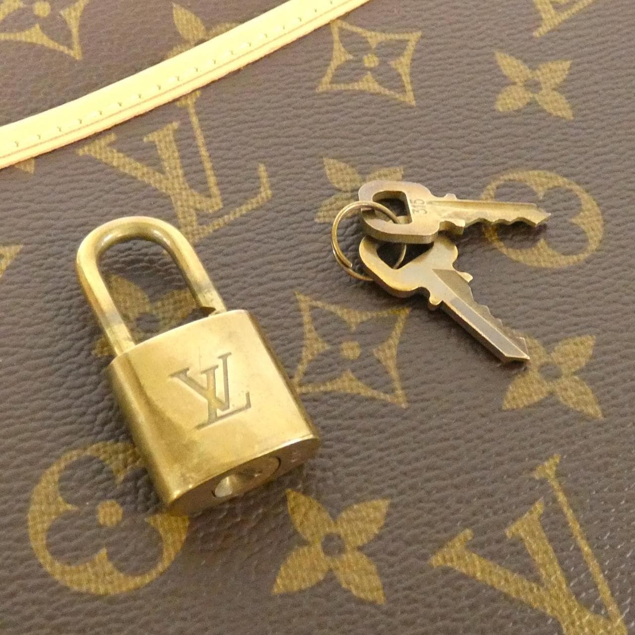 LOUIS VUITTON Monogram Trouville M42228 Bag